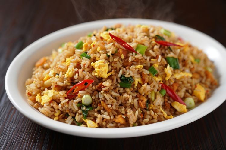 Srenn baru saja mendapatkannya, ini adalah cara untuk membuat nasi garam salsed untuk membuka ‘wok hei’ restoran